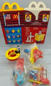 1989 Vintage McDonald Raggedy Ann and Andy Happy Meal FULL SET of Toys and Box 2