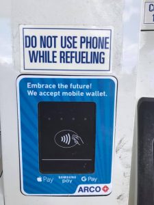 do not use phone while refueling