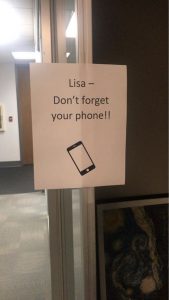 don't forget your phone lisa