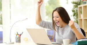 happy woman sold her house online