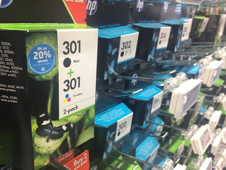 10+ Examples of Brands Using the "Razor & Blade" or "Bait & Hook