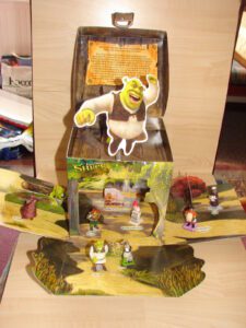 shrek kinder surprise diorama